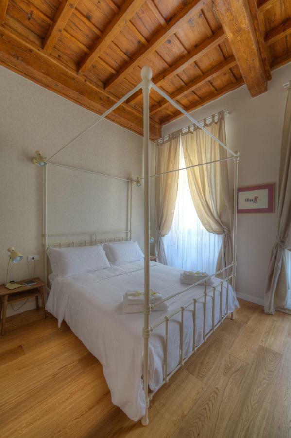 フィレンツェ アザポルタルテ Bed & Breakfast エクステリア 写真